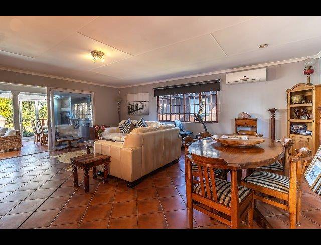 4 BEDROOM FREEHOLD SOLD IN FOREST HILLS